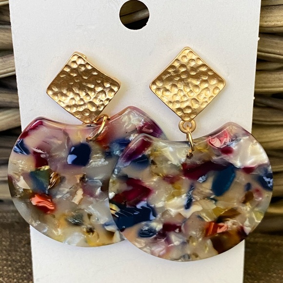 Jewelry - Cute fun earrings